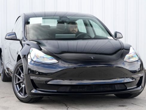 Used 2022 Tesla Model 3 Long Range image 4