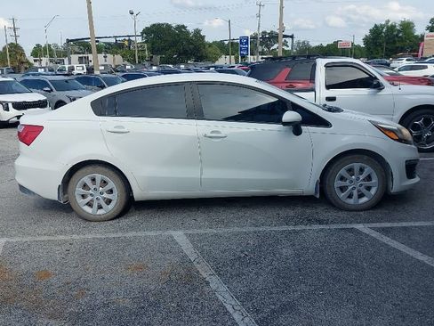 Used 2017 Kia Rio LX FWD image 3
