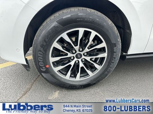 Used 2025 Ford Expedition Max Platinum image 10