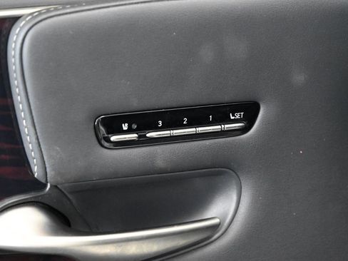 Used 2018 Lexus LS 500 w/ Luxury Package image 15