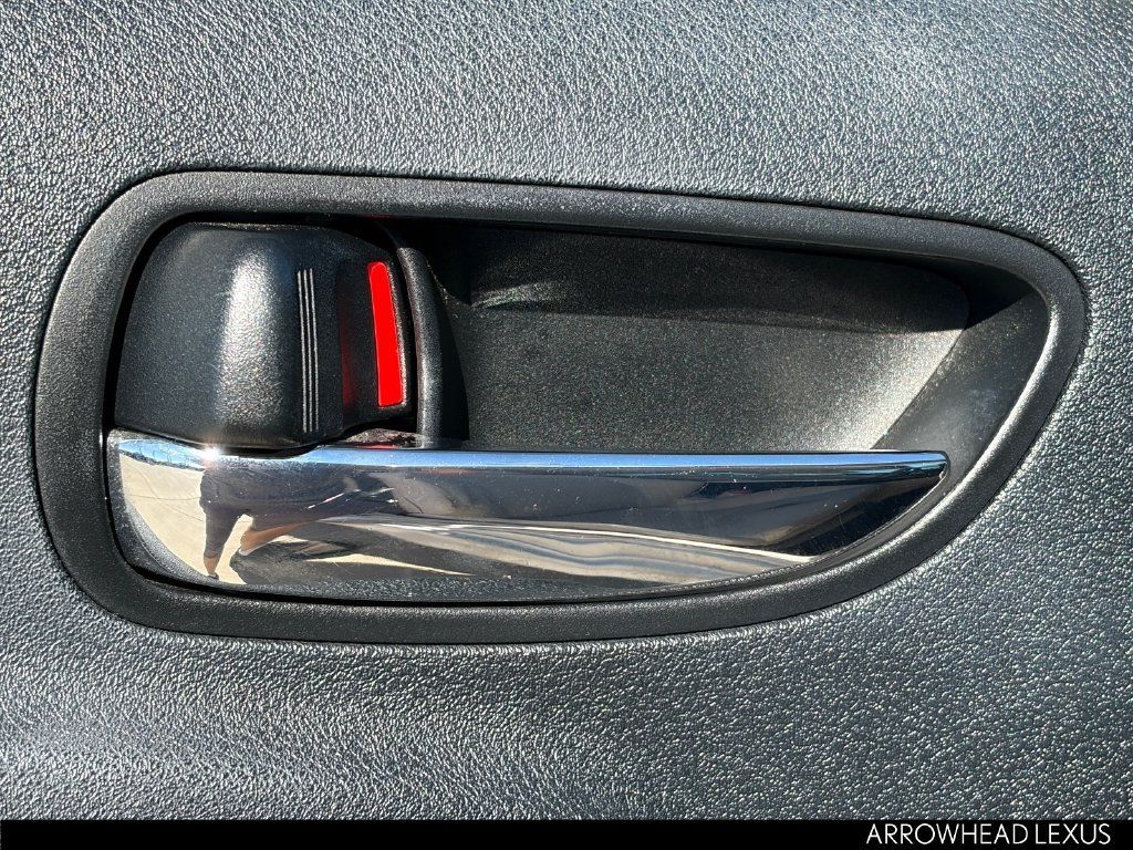 Used 2012 Lexus IS 250C RWD image 18