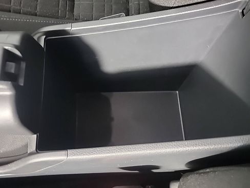 Certified 2023 Honda HR-V LX image 33