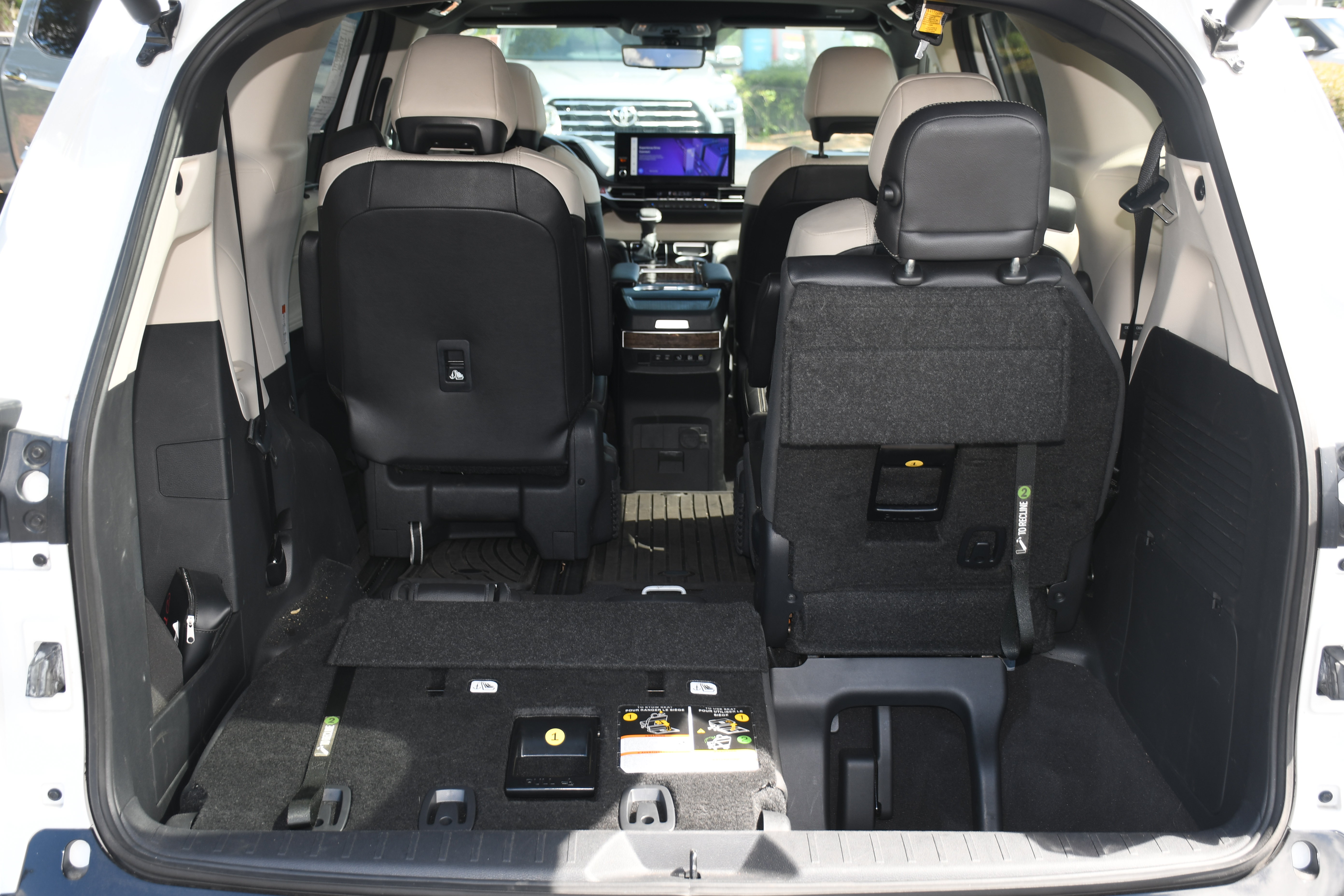 Certified 2025 Toyota Sienna Platinum AWD/4WD image 20
