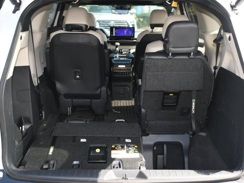 Certified 2025 Toyota Sienna Platinum AWD/4WD image 20