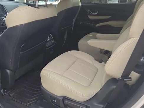 Used 2020 Subaru Ascent Limited w/ Technology Package AWD/4WD image 10
