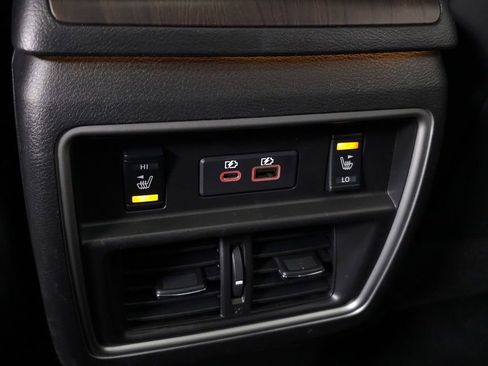 Used 2019 Nissan Murano Platinum w/ Cargo Package image 35