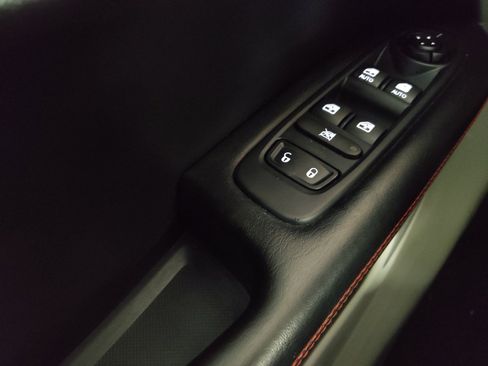 Used 2019 Jeep Compass Limited FWD image 27
