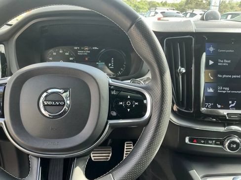 Used 2018 Volvo XC60 T8 R-Design w/ Convenience Package AWD/4WD image 18