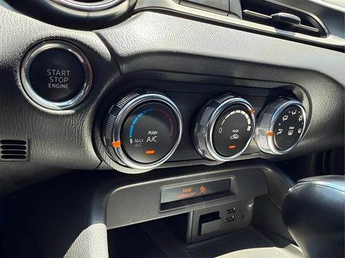 Used 2017 FIAT 124 Spider Classica RWD image 55