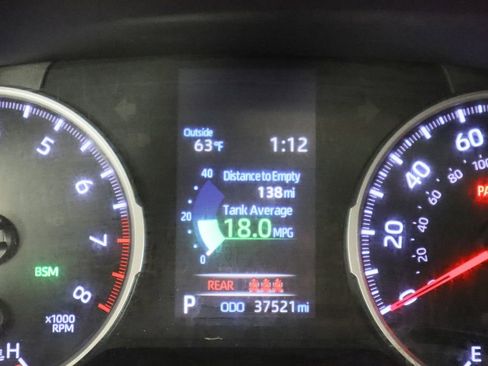 Used 2021 Toyota RAV4 XLE Premium image 38