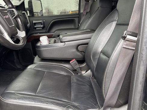 Used 2016 GMC Sierra 2500 SLE w/ SLE Preferred Package image 4