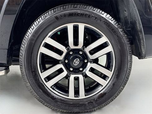 Used 2019 Toyota 4Runner Limited image 10