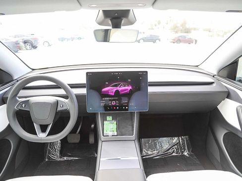 Used 2026 Tesla Model Y Long Range image 12