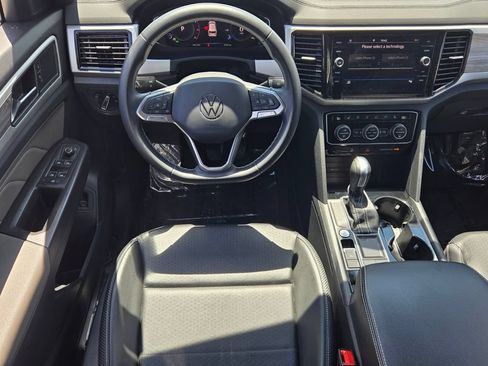 Certified 2022 Volkswagen Atlas Cross Sport SE FWD image 14