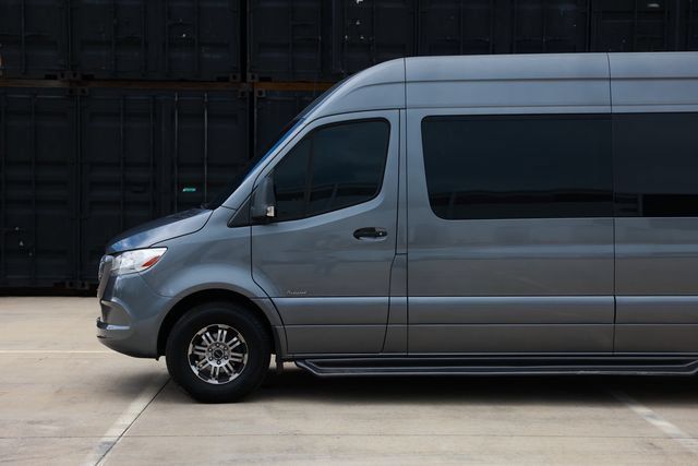 Used 2020 Mercedes-Benz Sprinter 2500 image 34