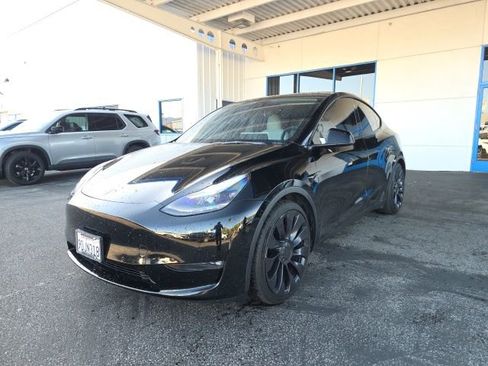 Used 2022 Tesla Model Y Performance image 1