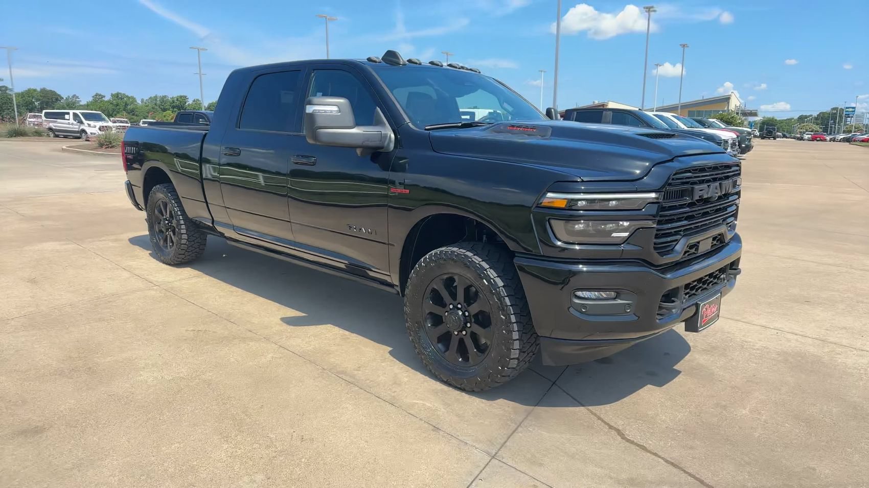 Used 2025 RAM 2500 Laramie AWD/4WD image 9