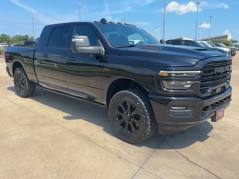 Used 2025 RAM 2500 Laramie AWD/4WD image 9
