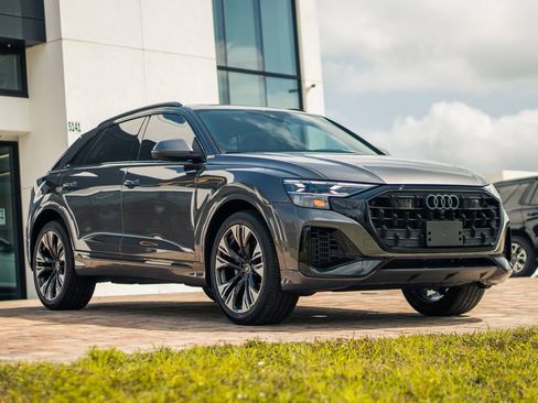 Used 2025 Audi Q8 Prestige image 7