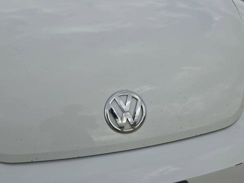 Used 2017 Volkswagen Beetle 1.8T Classic image 11