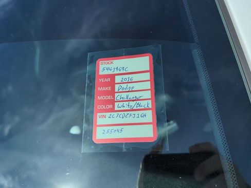 Used 2016 Dodge Challenger R/T Scat Pack image 5