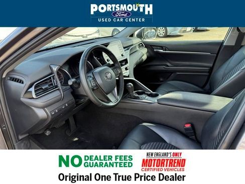 Used 2023 Toyota Camry SE image 4