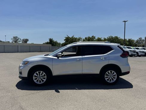 Used 2019 Nissan Rogue SV FWD image 6