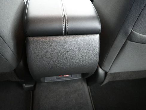 Used 2025 Nissan Altima 2.5 SV FWD image 18