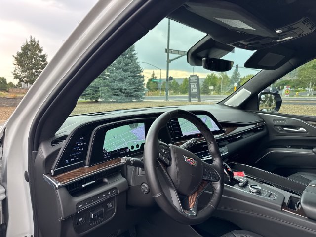 Used 2021 Cadillac Escalade Sport Platinum w/ LPO, ONYX Package AWD/4WD image 12