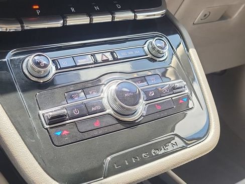 Certified 2022 Lincoln Corsair FWD image 26