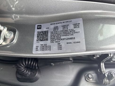 New 2026 Chevrolet Colorado ZR2 w/ Technology Package AWD/4WD image 32