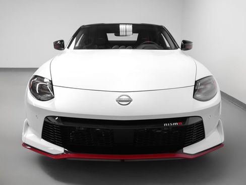 Used 2026 Nissan Z NISMO RWD image 15