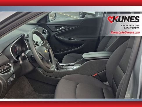 Used 2025 Chevrolet Malibu LT image 14