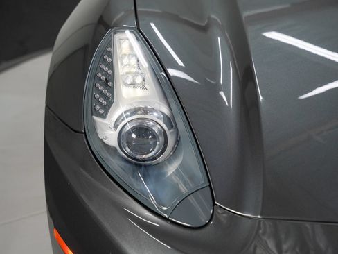 Used 2014 Ferrari California RWD image 12