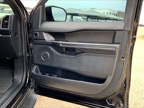 Used 2021 Ford Expedition XL image 23
