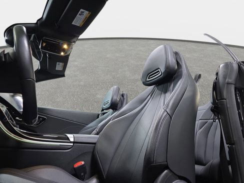 Used 2025 Mercedes-Benz CLE 300 4MATIC Cabriolet image 29