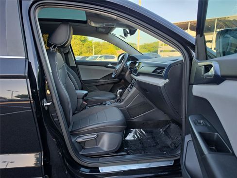 Certified 2023 Volkswagen Taos SE w/ Panoramic Sunroof Package FWD image 26
