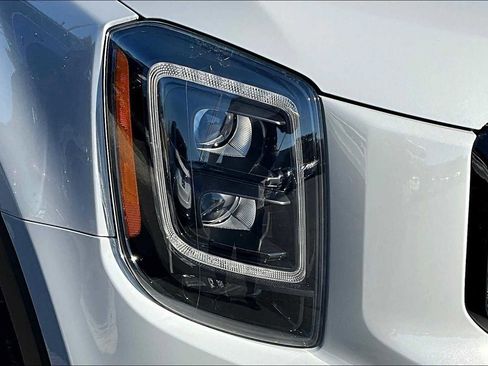 Used 2022 Kia Telluride EX w/ EX Premium Package image 27