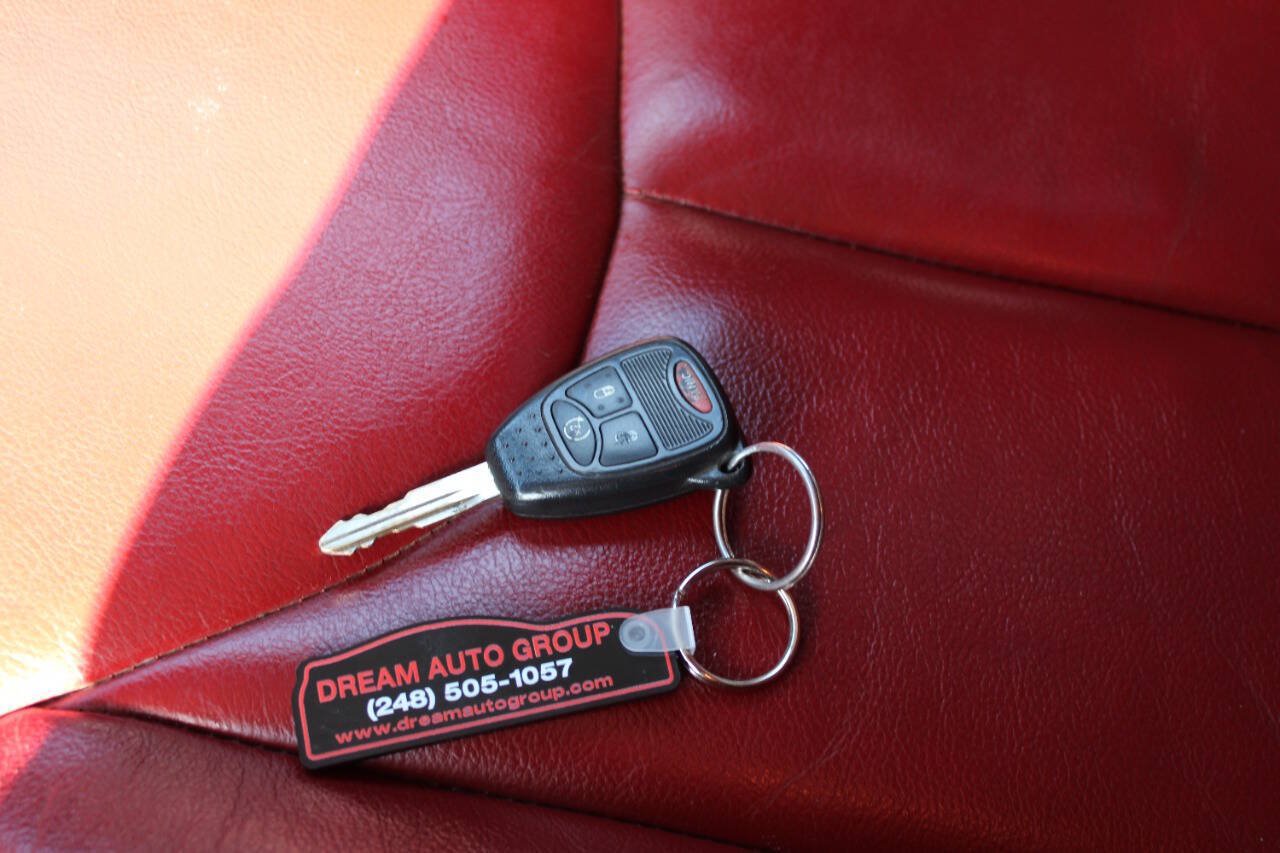Used 2013 Jeep Wrangler Unlimited Rubicon AWD/4WD image 32