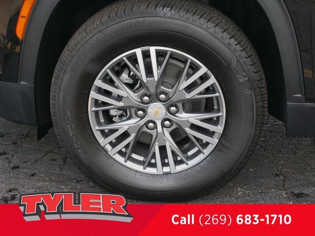 New 2026 Chevrolet Traverse LT w/ Driver Confidence Package AWD/4WD image 48