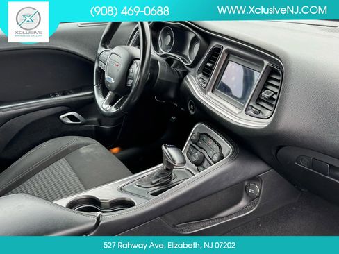 Used 2020 Dodge Challenger SXT image 20