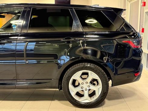 Used 2018 Land Rover Range Rover Sport HSE image 7