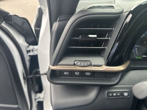 New 2026 Toyota Crown Signia AWD/4WD image 29