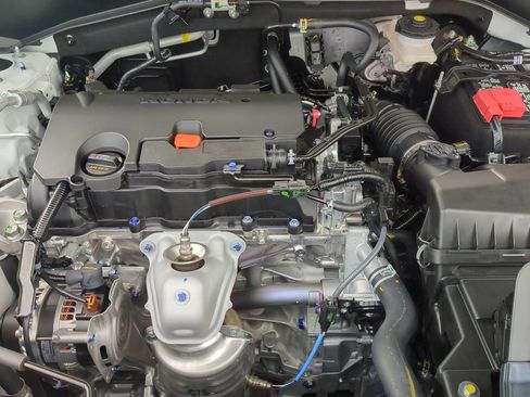 Certified 2025 Honda HR-V LX image 13