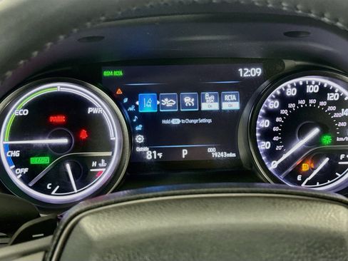 Used 2024 Toyota Camry XSE w/ Cold Weather Package FWD image 16