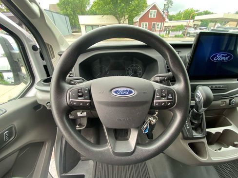Used 2023 Ford Transit 250 Low Roof RWD image 24