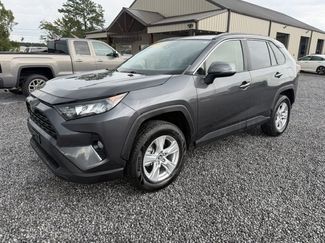 Used 2019 Toyota RAV4 XLE FWD video 1