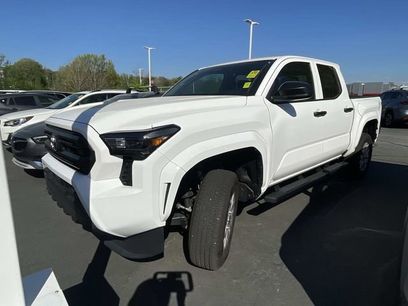 Used 2025 Toyota Tacoma SR