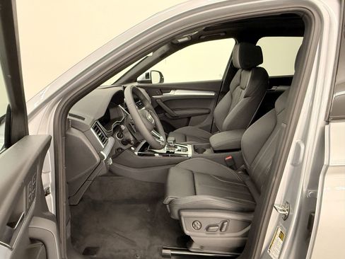 Certified 2025 Audi Q5 2.0T Premium Plus w/ Premium Plus Package AWD/4WD image 5