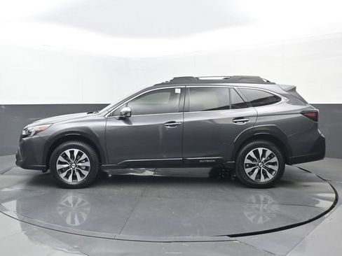Used 2023 Subaru Outback Touring AWD/4WD image 21